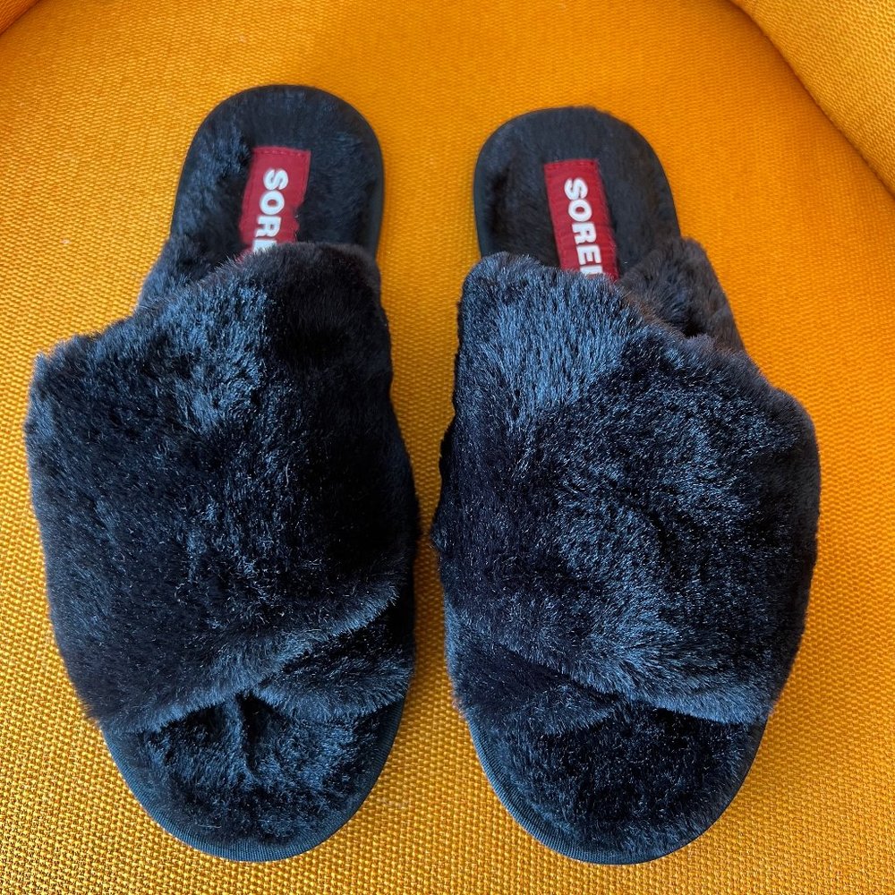 Sorel fuzzy black slippers